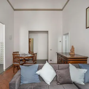 Apartment In Florence's Heart: Via Delle Seggiole 